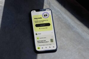 UI design, direction artistique et branding de l'application mobile socaile Yanomi. Studio de création d'application mobile et design graphique